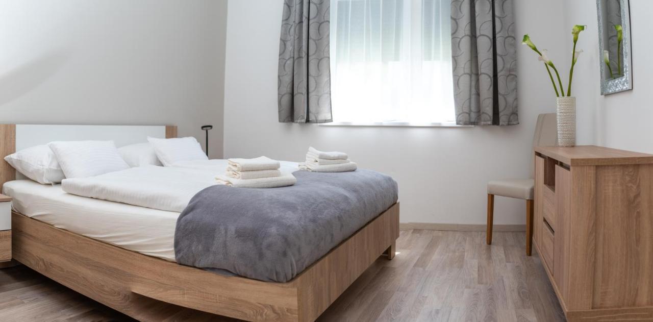 Twins Apartman Hévíz Eksteriør bilde